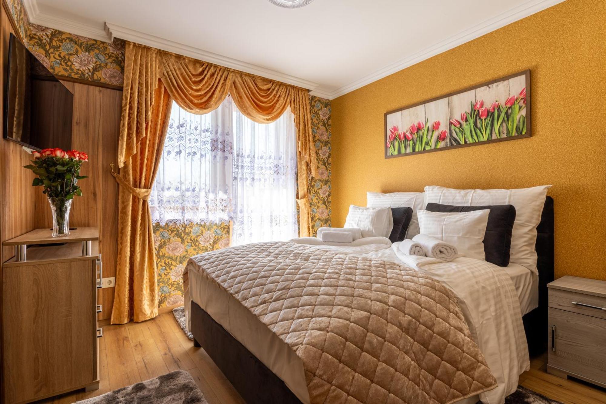 Bed and Breakfast Voeroes Alom Panzio à Tiszakécske Extérieur photo