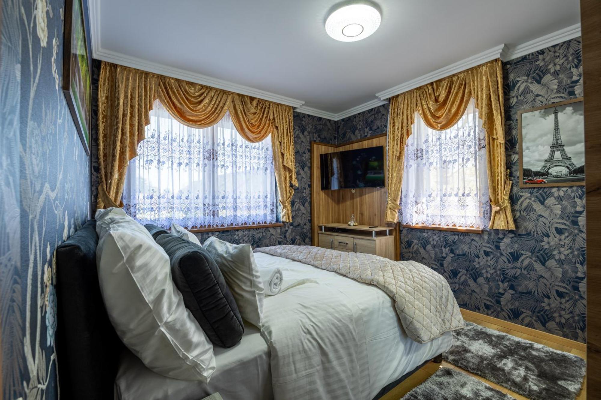 Bed and Breakfast Voeroes Alom Panzio à Tiszakécske Extérieur photo